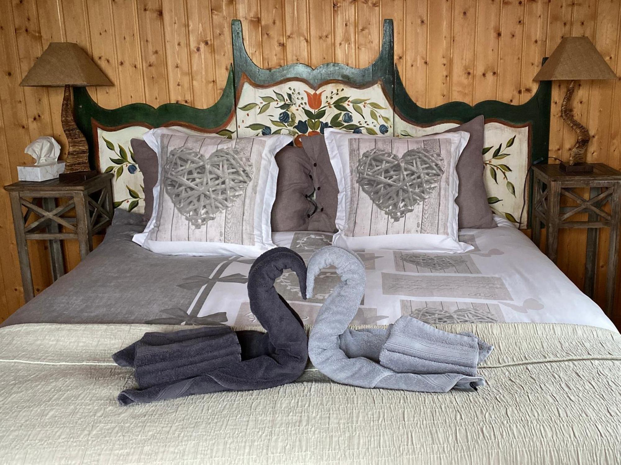 La Demeure Des Elfes Bed & Breakfast Albinen ภายนอก รูปภาพ